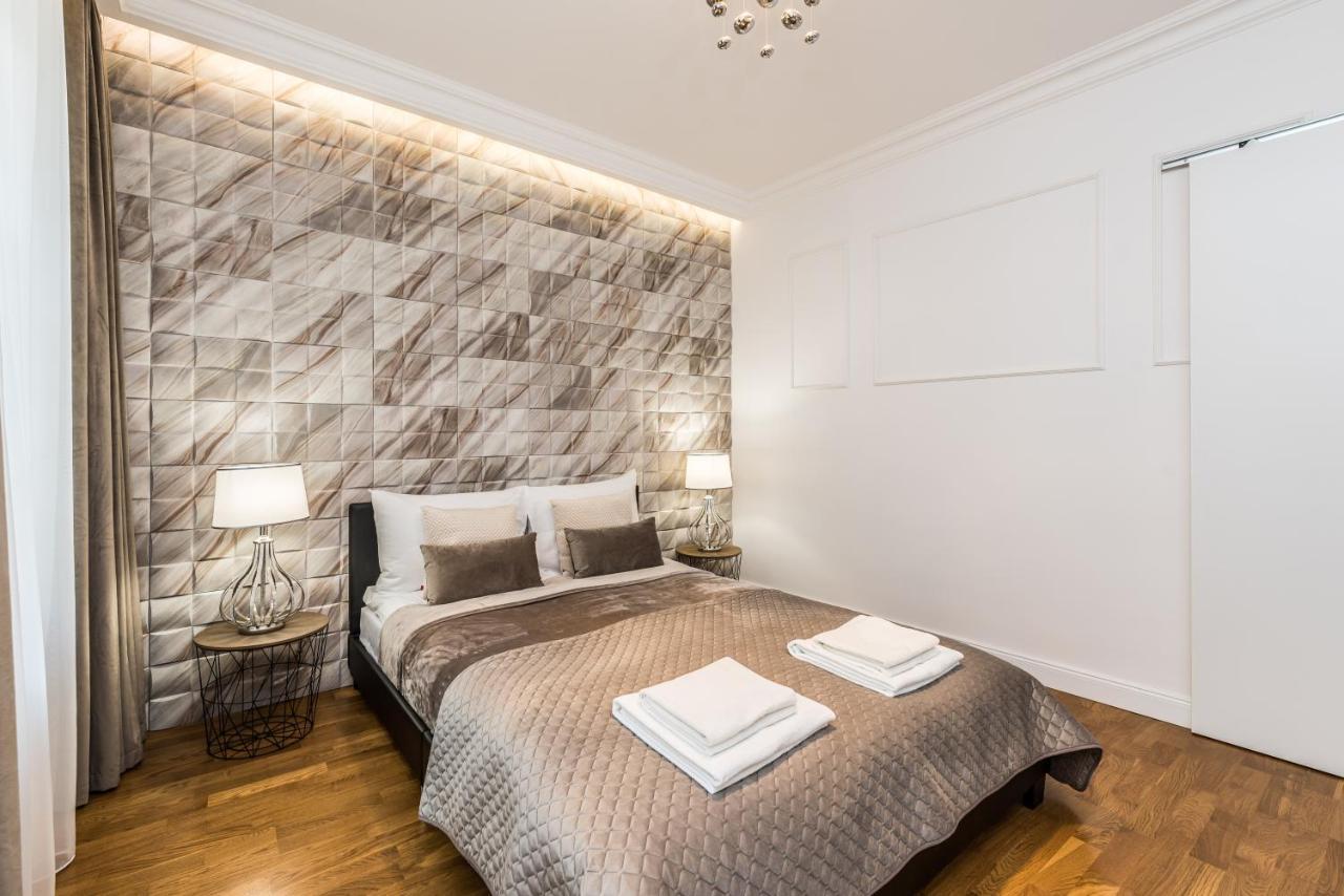 Rent Like Home - Przejscie Garncarskie 10 Vratislav Exteriér fotografie